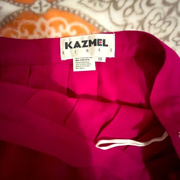 High Waist Pleated Mini Skirt - Picture 3 of 6